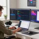 Developer using 纸飞机中文版 in a modern tech workspace, showcasing productivity and innovation.